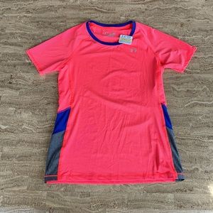 Under Armor tee NWT